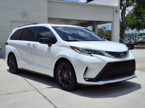 2024 Toyota Sienna XSE 7 Passenger