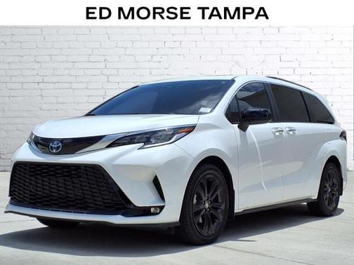 2024 Toyota Sienna XSE 7 Passenger