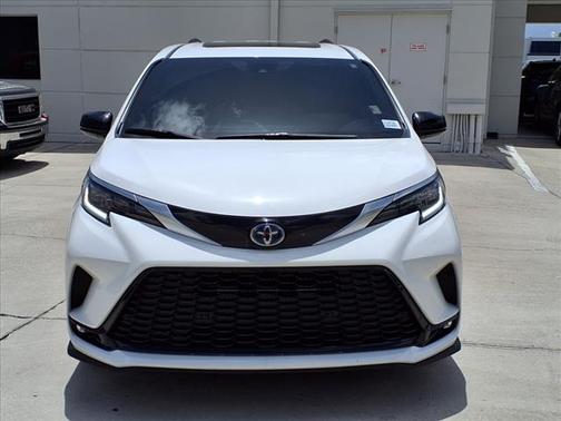 2024 Toyota Sienna XSE 7 Passenger
