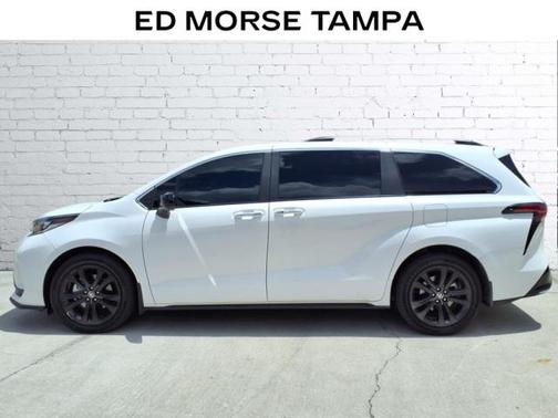 2024 Toyota Sienna XSE 7 Passenger