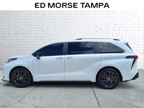 2024 Toyota Sienna XSE 7 Passenger