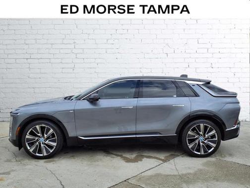 2023 Cadillac LYRIQ V