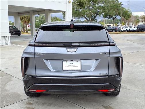 2023 Cadillac LYRIQ V