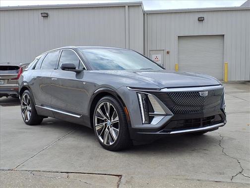 2023 Cadillac LYRIQ V