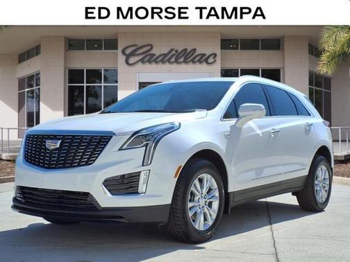 Crystal White Tricoat 2026 Cadillac XT5 Luxury