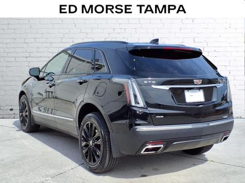 2022 Cadillac XT5 Sport