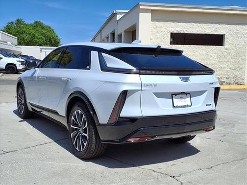 2026 Cadillac LYRIQ V