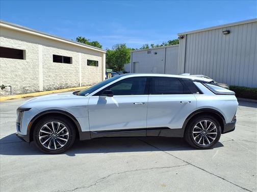 2026 Cadillac LYRIQ V