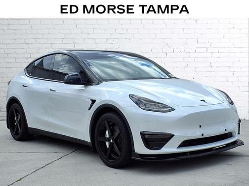 2022 Tesla Model Y Long Range Dual Motor All-Wheel Drive