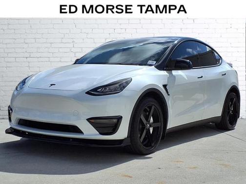 2022 Tesla Model Y Long Range Dual Motor All-Wheel Drive