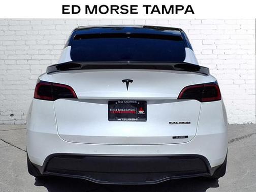 2022 Tesla Model Y Long Range Dual Motor All-Wheel Drive