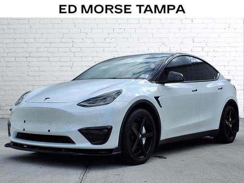 2022 Tesla Model Y Long Range Dual Motor All-Wheel Drive