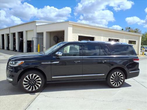 2023 Lincoln Navigator Black Label