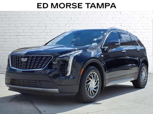 2022 Cadillac XT4 Premium Luxury