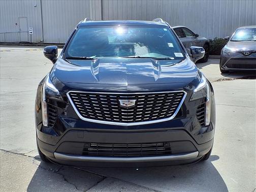 2022 Cadillac XT4 Premium Luxury