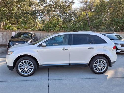 2013 Lincoln MKX Base