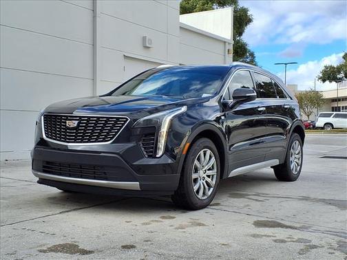 2023 Cadillac XT4 Premium Luxury