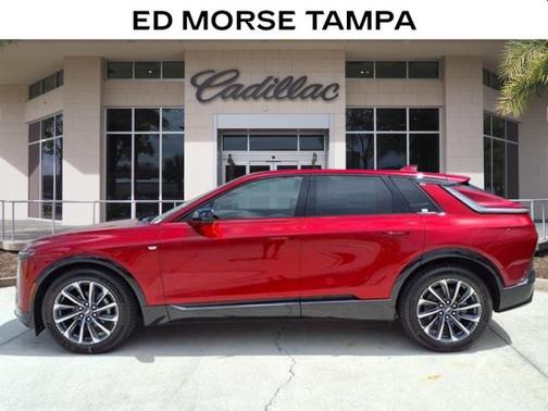 2025 Cadillac LYRIQ V