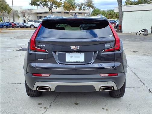 2023 Cadillac XT4 Premium Luxury