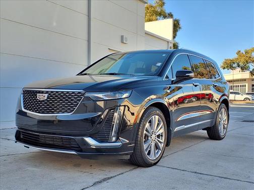 2024 Cadillac XT6 Premium Luxury FWD