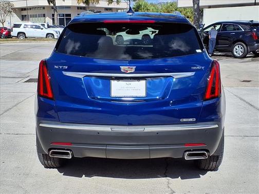 2023 Cadillac XT5 Luxury