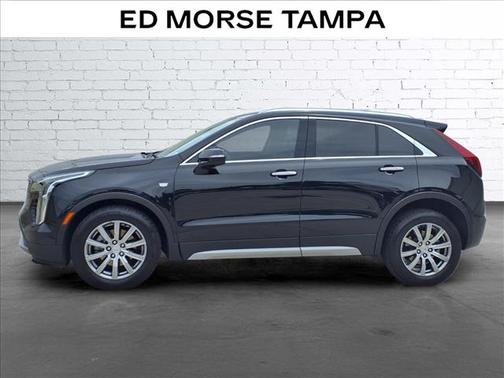 Stellar Black Metallic 2022 Cadillac XT4 Premium Luxury