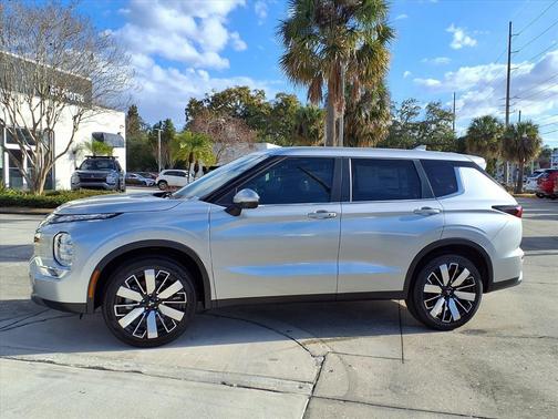 Alloy Silver Metallic 2026 Mitsubishi Outlander SE S-AWC