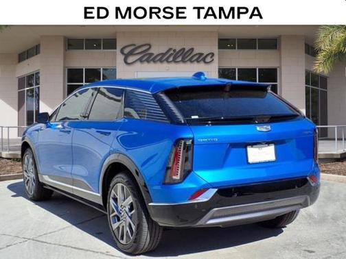 2025 Cadillac OPTIQ Luxury 1 AWD