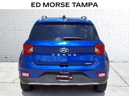 2021 Hyundai VENUE SEL