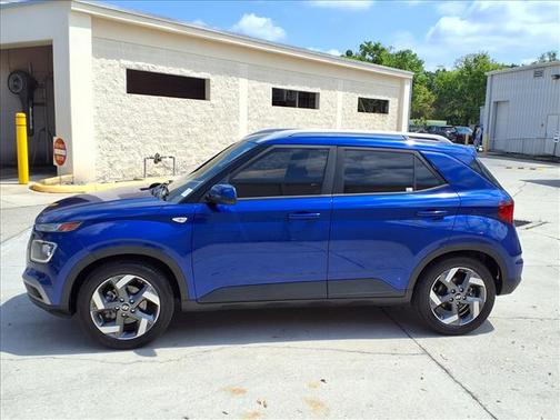 2021 Hyundai VENUE SEL