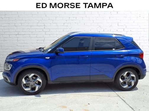 2021 Hyundai VENUE SEL