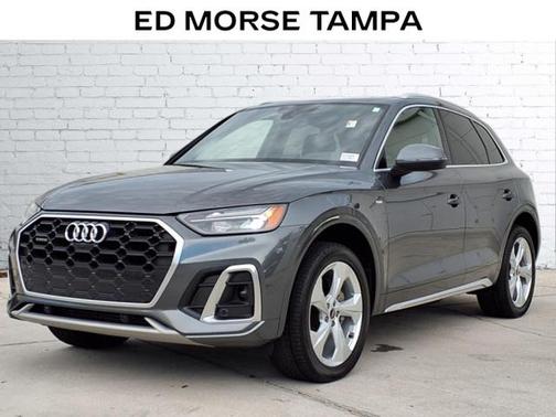 2022 Audi Q5 45 S line Premium Plus