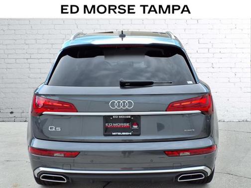 2022 Audi Q5 45 S line Premium Plus