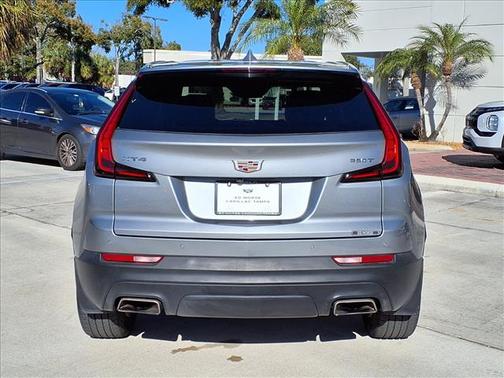 2023 Cadillac XT4 Luxury