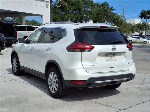 2018 Nissan Rogue SV