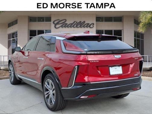 2025 Cadillac LYRIQ V
