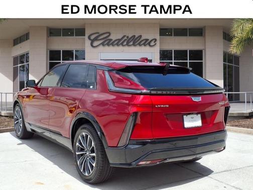 2025 Cadillac LYRIQ V