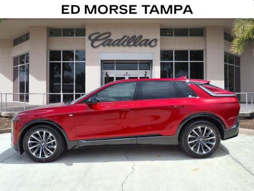 2025 Cadillac LYRIQ V