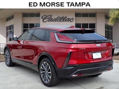2025 Cadillac LYRIQ V