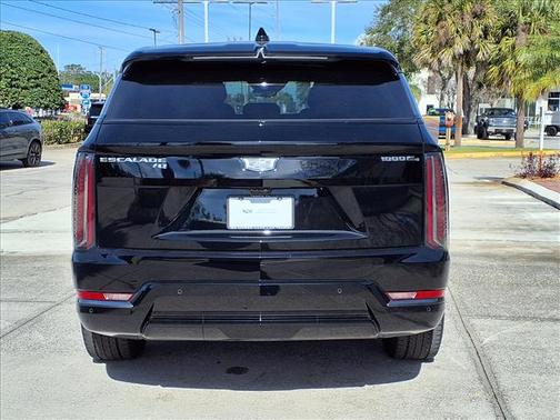 2025 Cadillac Escalade IQ Sport 1