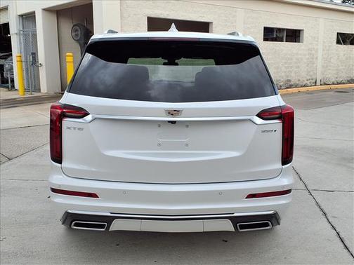 2025 Cadillac XT6 Luxury FWD