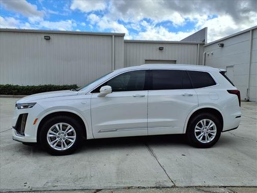 2025 Cadillac XT6 Luxury FWD