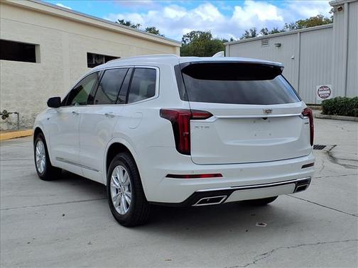 2025 Cadillac XT6 Luxury FWD