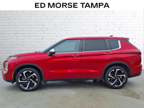 2022 Mitsubishi Outlander SE