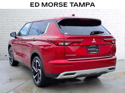 2022 Mitsubishi Outlander SE