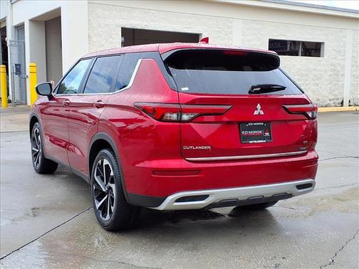 2022 Mitsubishi Outlander SE