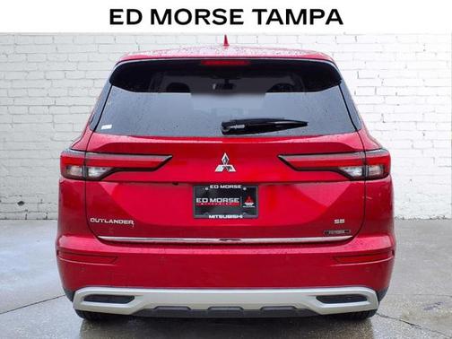 2022 Mitsubishi Outlander SE