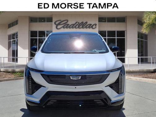 2025 Cadillac OPTIQ Luxury 1 AWD