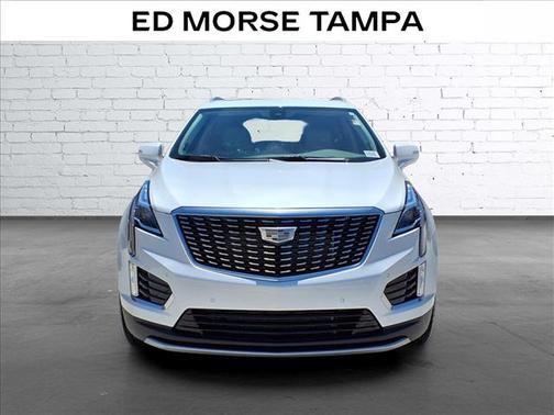 Crystal White Tricoat 2024 Cadillac XT5 Premium Luxury