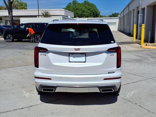 2024 Cadillac XT6 Premium Luxury FWD
